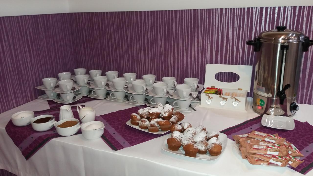 Scsk Pol Lawy Hotel Pulawy Ngoại thất bức ảnh
